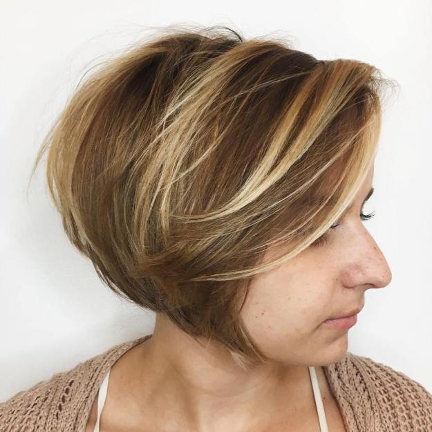 Chin-Length Bob With Blonde Highlights