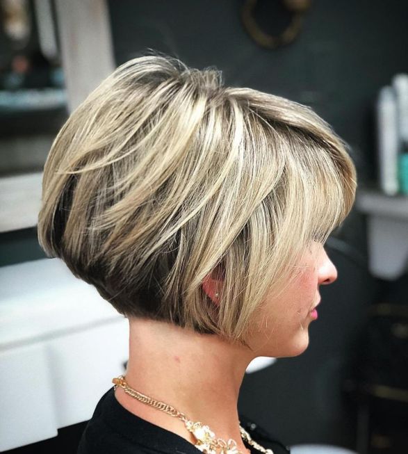 Jaw-Length Stacked Layered Bob