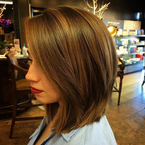 Layered bob hair