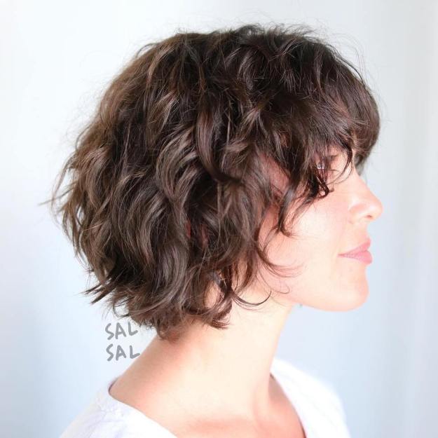 Layered Messy Bob For Wavy Hair