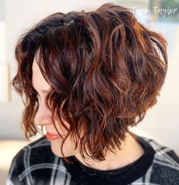 Layered Stacked Wavy Bob