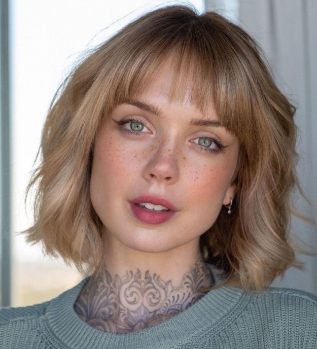 Medium Bob with Arched Bangs