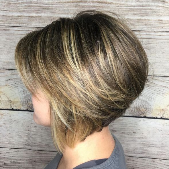 Medium Feathered Stacked Bob Haircut