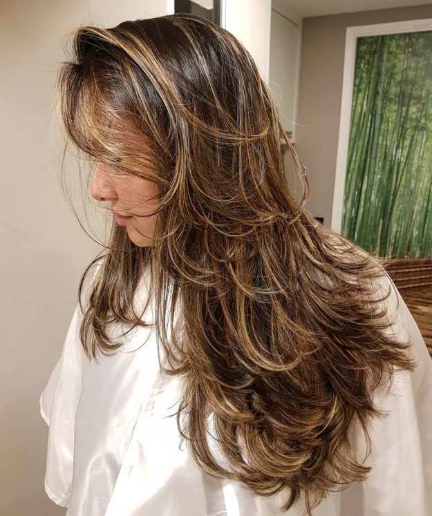 Messy Long Layered Haircut With Highlights