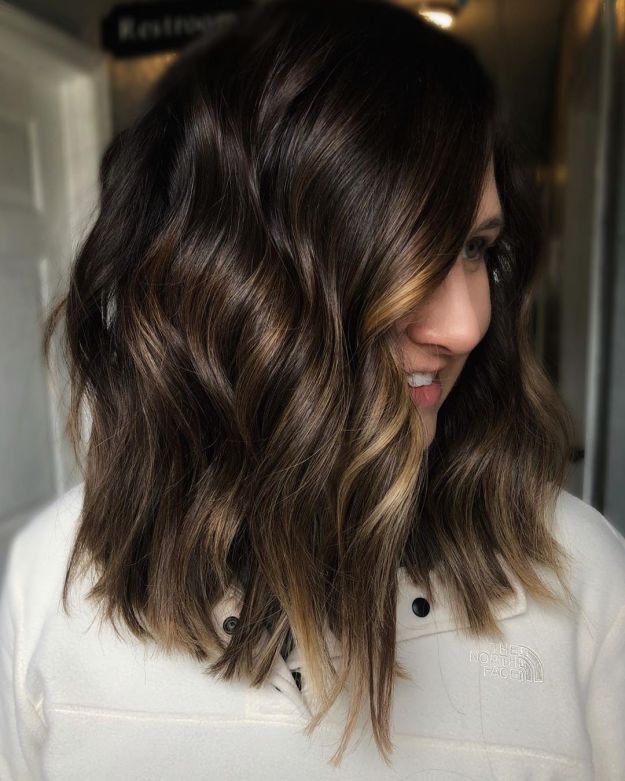 Mid-Length Layered Wavy Hair