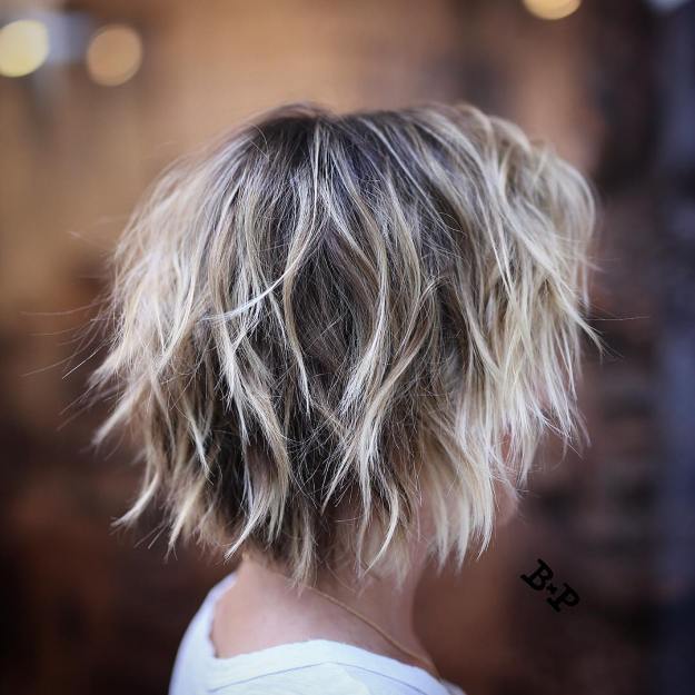 Shaggy Bob With Highlighted Ends