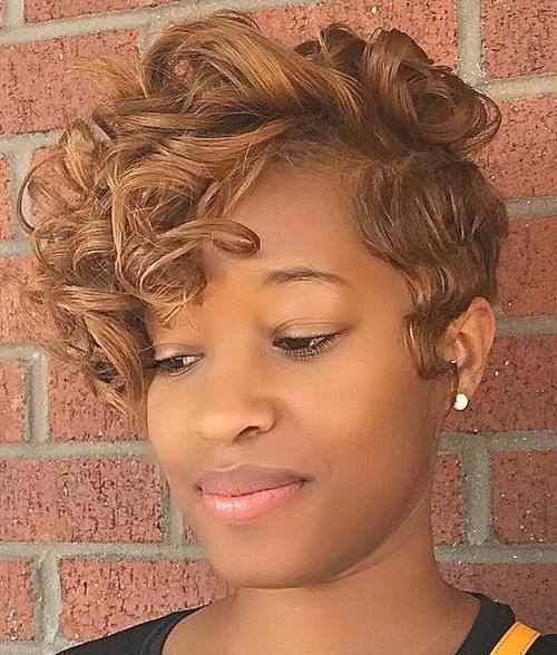 short curly hairstyle for African American women