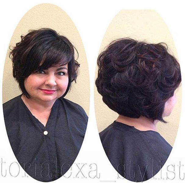 short curly hairstyle for plus size women