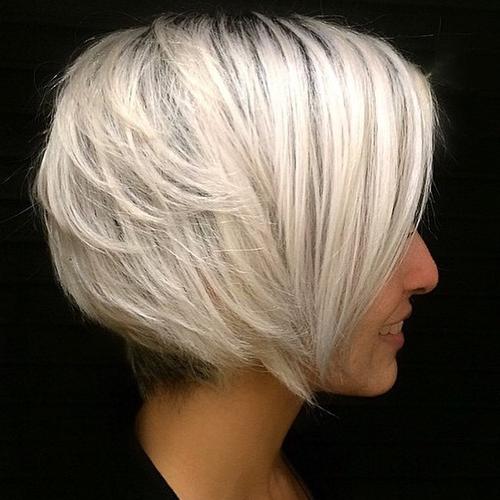 short layered blonde bob hairstyle