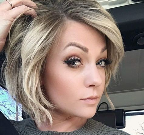 Side Parted Bob Hairstyle