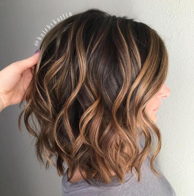 Wavy Chocolate Bob With Caramel Highlights