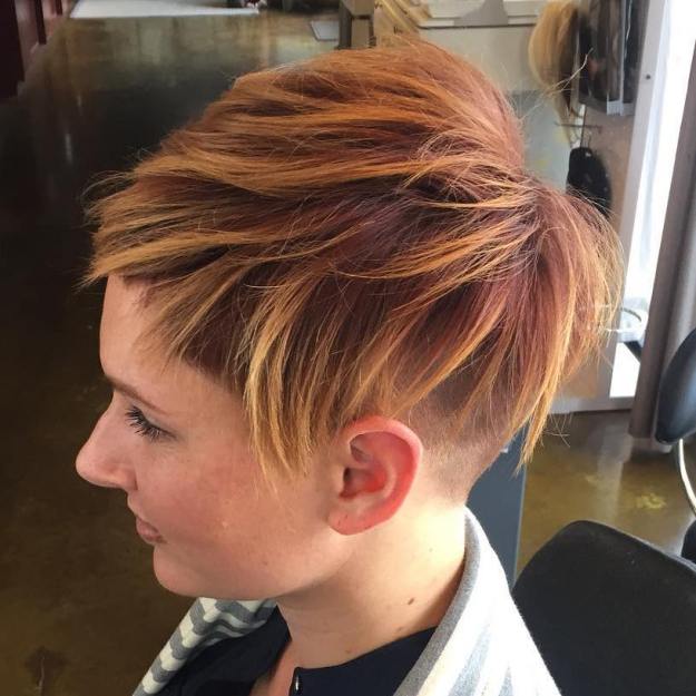 Women's Short Undercut with Highlights