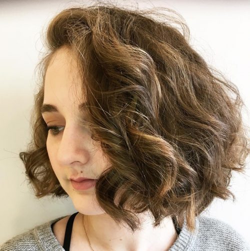 47 Versatile Bob Haircuts for Round Faces for 2025