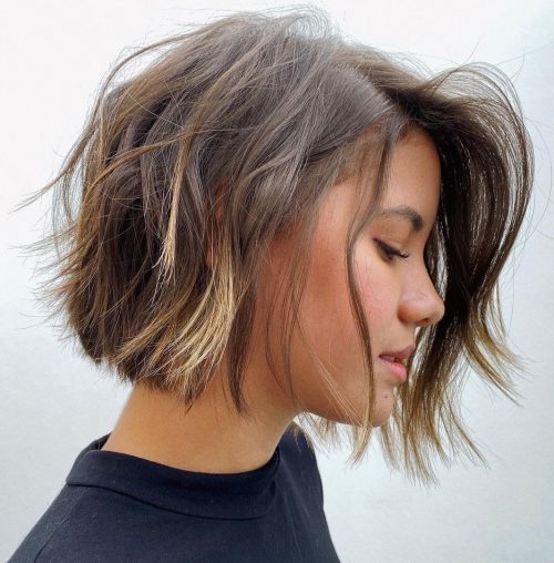 29 Stylish Chin-Length Haircuts for Women in 2024