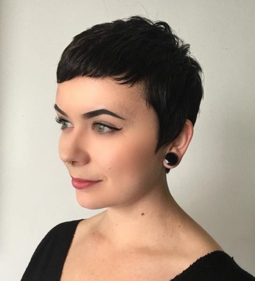 47 Current Ideas of Most Flattering Short Hairstyles for Round Faces