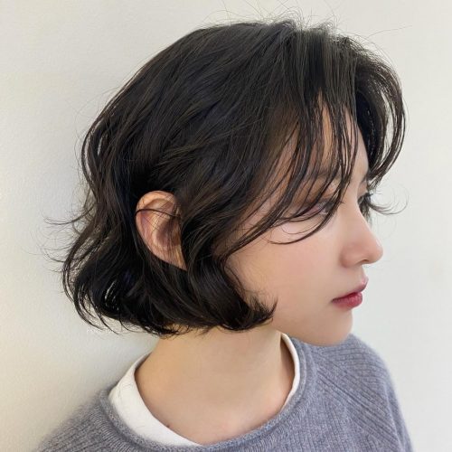 29 Stylish Chin-Length Haircuts for Women in 2024