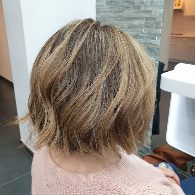 Blonde Hair with Dark Roots: 30+ Stunning Styles