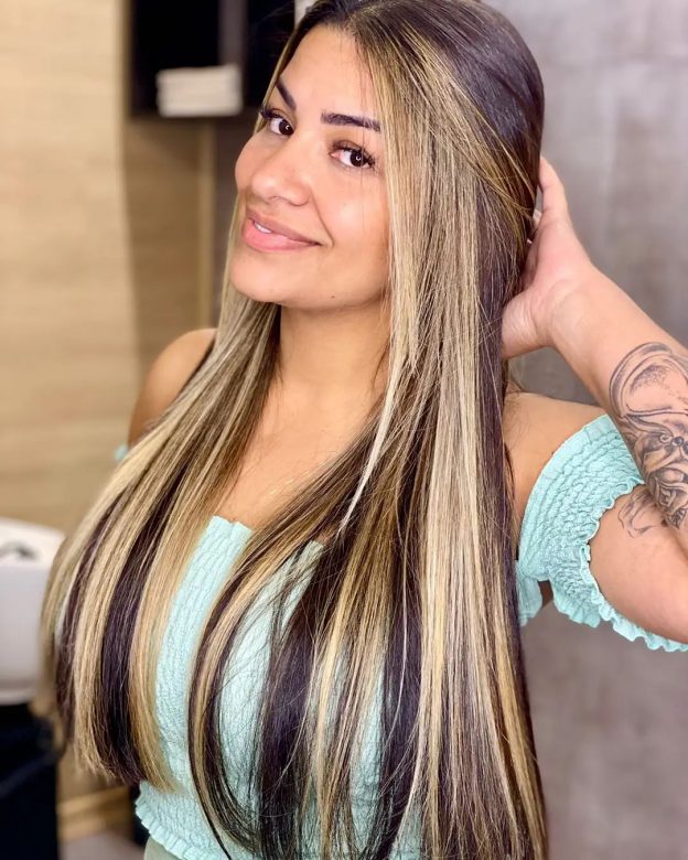 Blonde Hair with Dark Roots: 30+ Stunning Styles