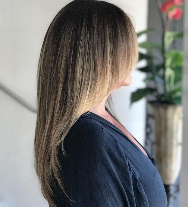 30+ Blonde Hair with Dark Roots