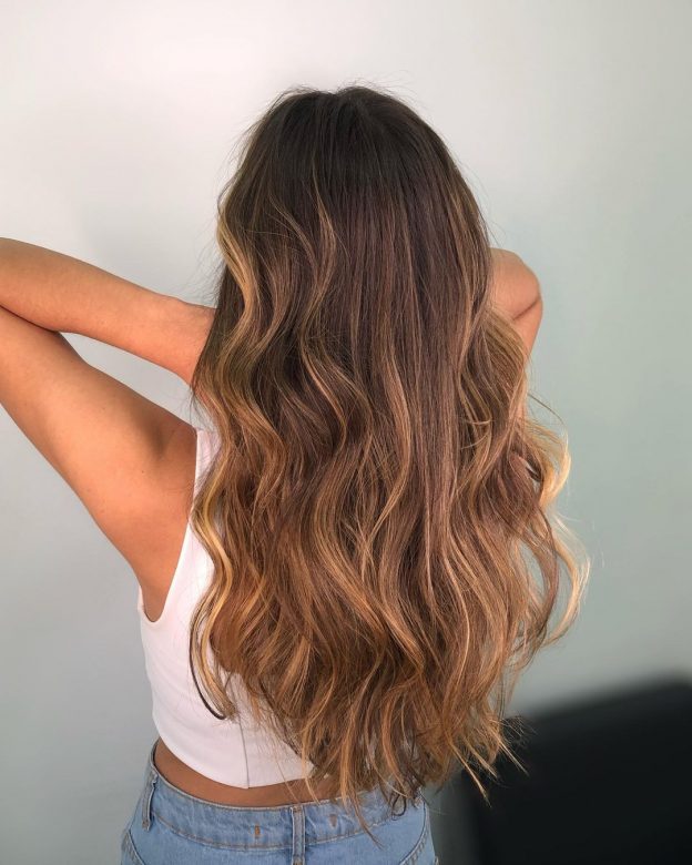 Blonde Hair with Dark Roots: 30+ Stunning Styles