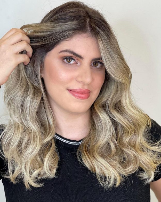 Blonde Hair with Dark Roots: 30+ Stunning Styles