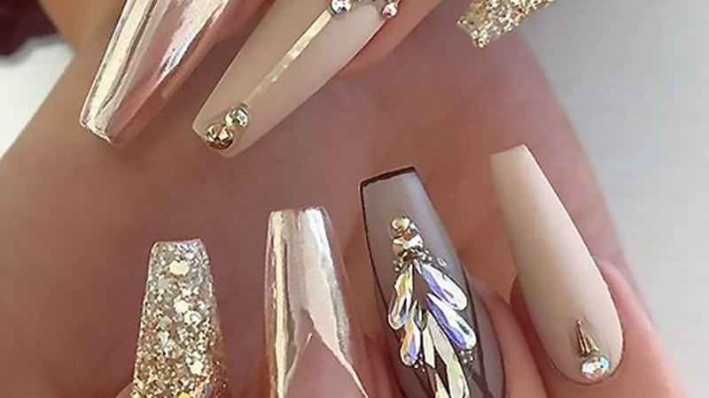 3d Gold Nails Sharp