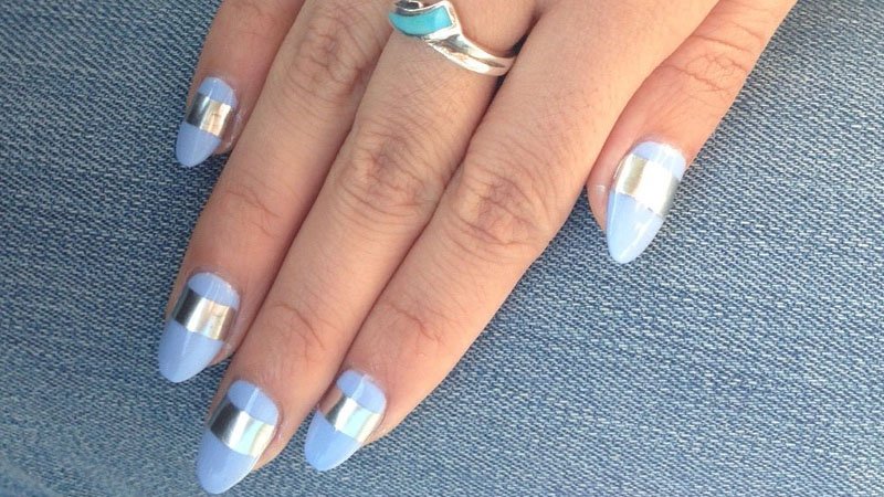 Almond-Shaped-Nails-with-Silver-Stripe