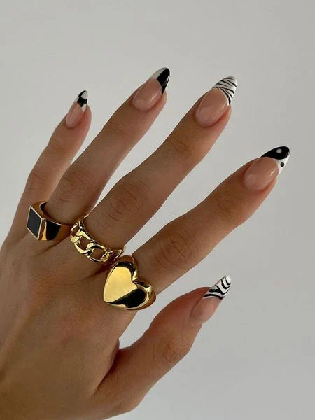 Black-and-White-French-Tip-Nails