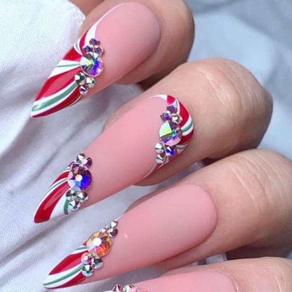 Candy-Cane-Swirl-Nails