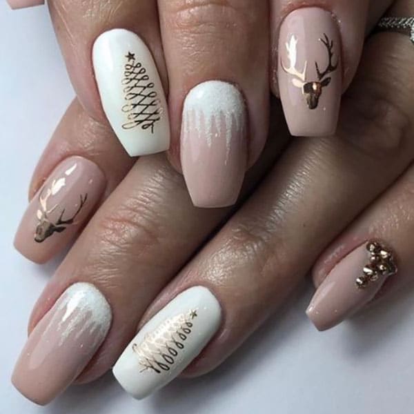 Christmas-Nails-in-Neutral-Tones