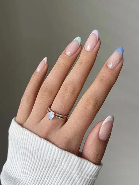 French-Tip-Almond-Nails