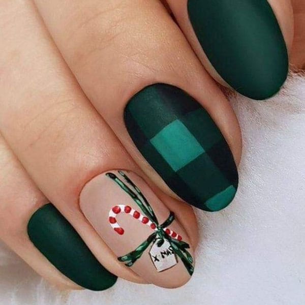 Green-Check-Nails