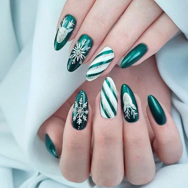 Green-Christmas-Nails