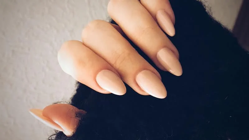 Nude-Almond-Shaped-Nails