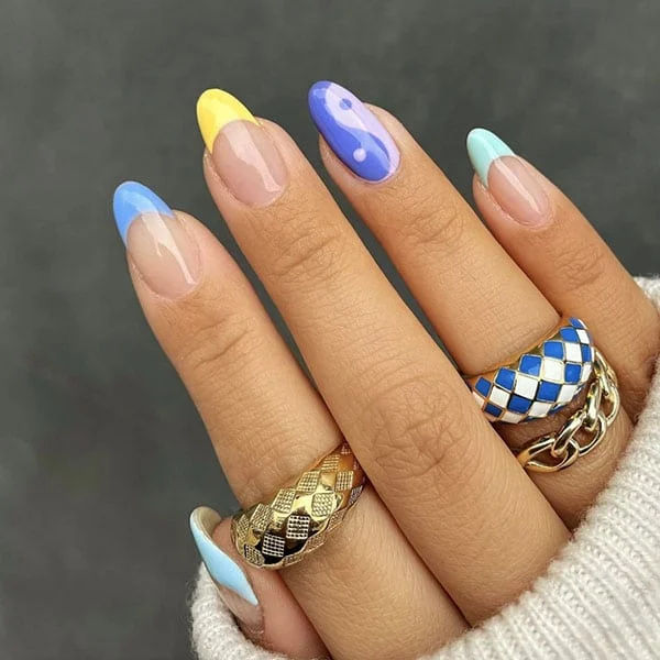 Pastel-Yin-and-Yang-Feature-Nail_Pretty-Nails_amyle