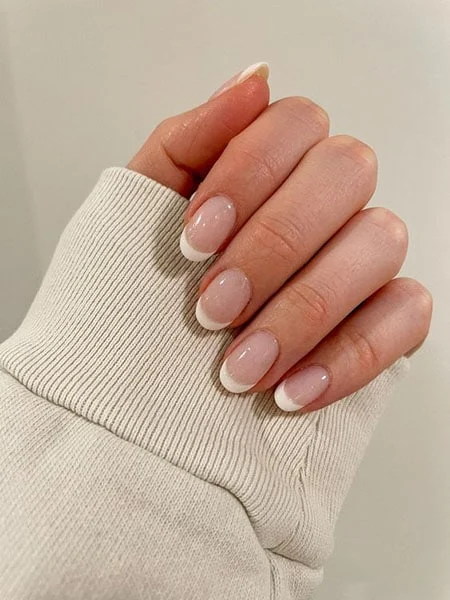 Round-French-Tip-Nails