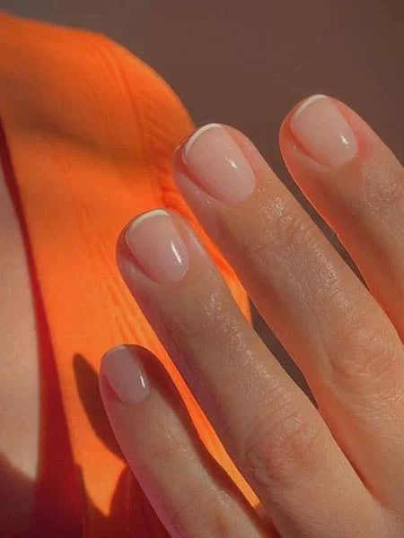 Thin-French-Tip-Nails