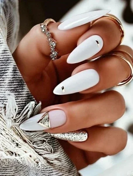 White-and-Gold-Nail-Designs-1