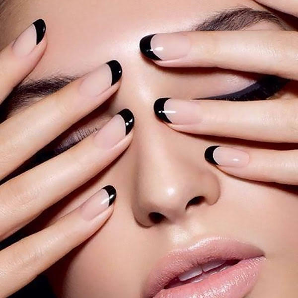 Black French Tip Nails