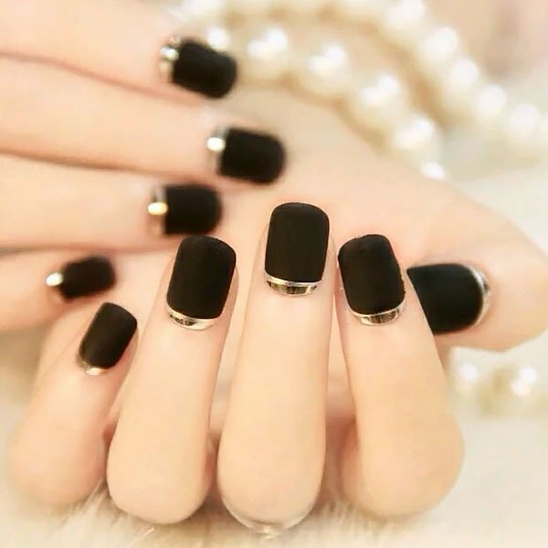 Black Nails With Chrome Detail
