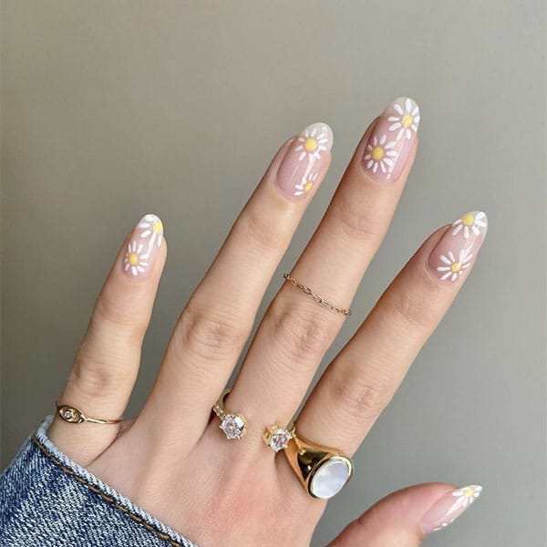 Daisy Art Nail Ideas Amyytran