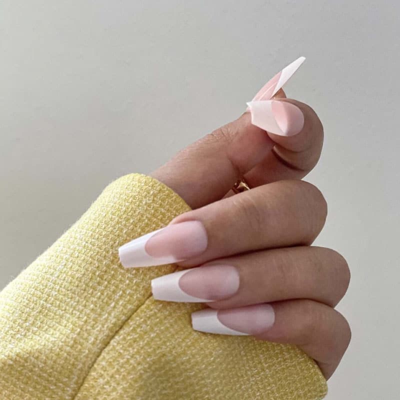 French Tip Coffin Nails 