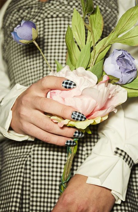 Gingham Nails