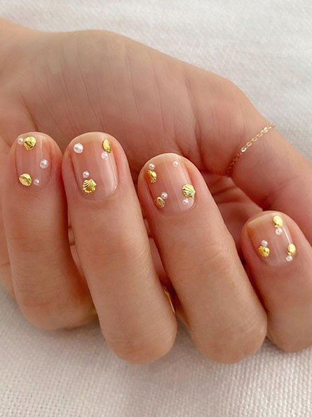 Natural Nails With Tiny Gold Detail