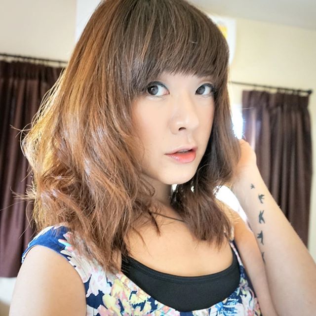 Medium-Asian-Bob-Hairstyle-with-bangs-for-Asian-girls