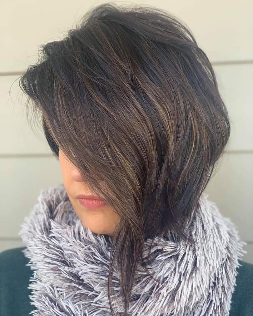 Asymmetrical Bob For A Round Face