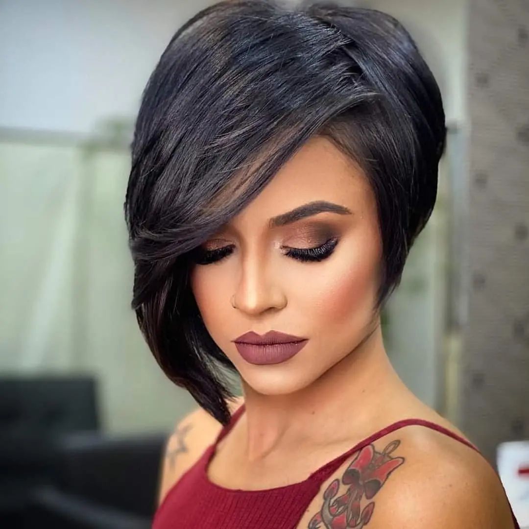 Asymmetrical Stylish Women’s Hairstyles for Short Hair