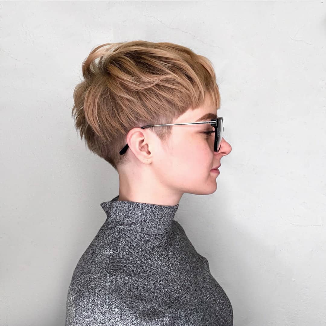 Best Short Haircut for Women, Cute Short Hairstyle Designs