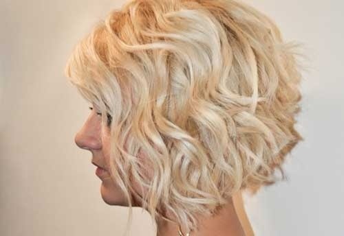 Bouncy Curly Hairstyle for Short Blonde Hair
