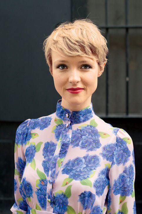 Easy Everyday Hairstyle for Short Hair - Women Pixie Haircut Ideas